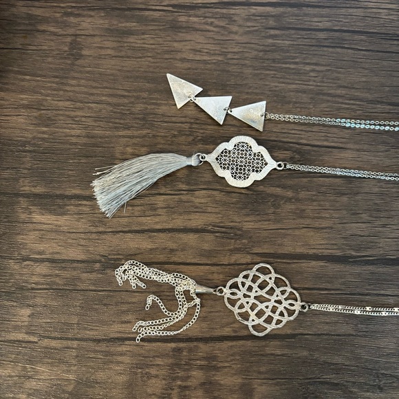 Must bundle Long necklace bundle - Picture 3 of 4